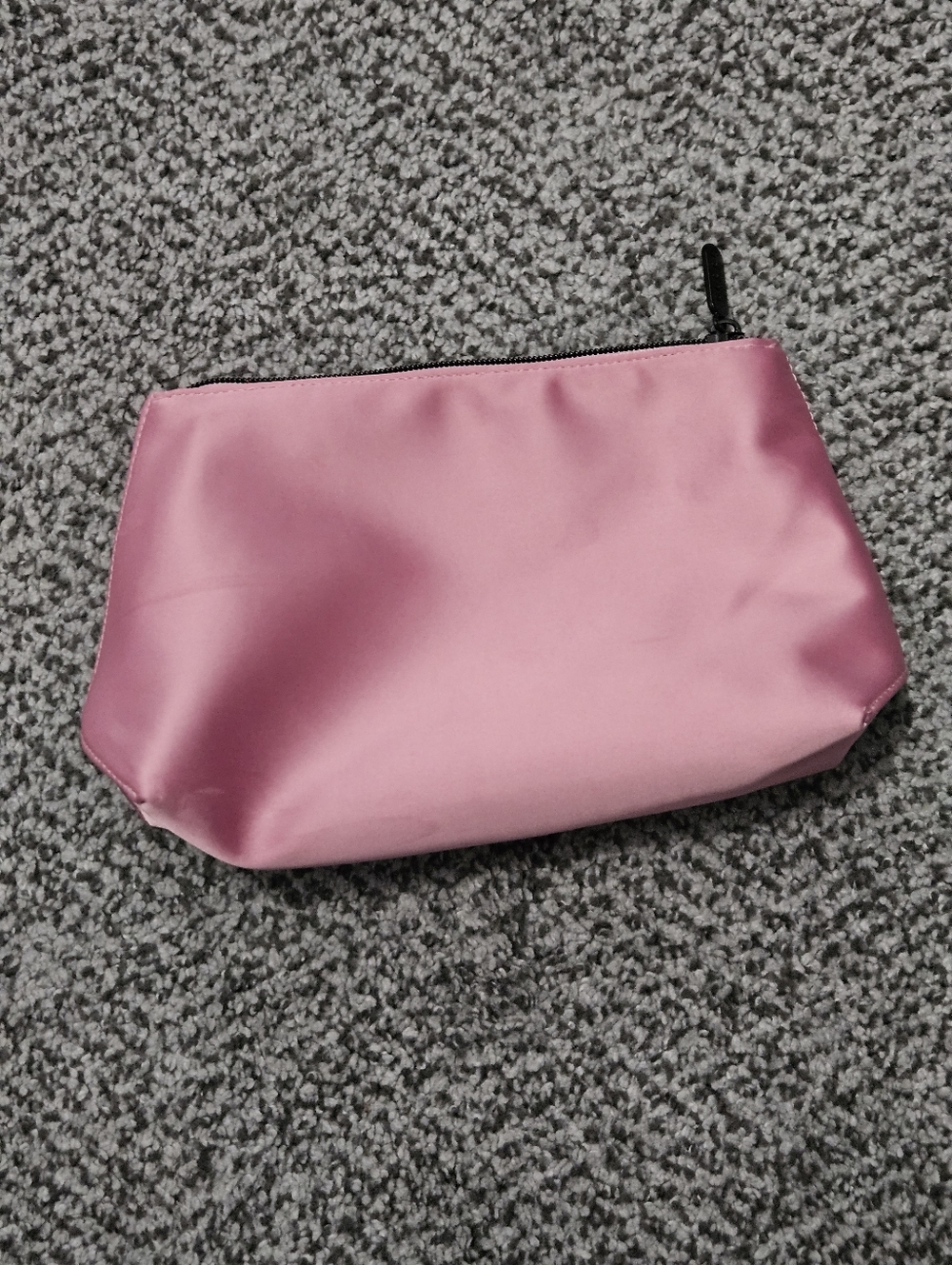 Sale: Gucci Beauty Comestic Bag - Picture 8 of 9
